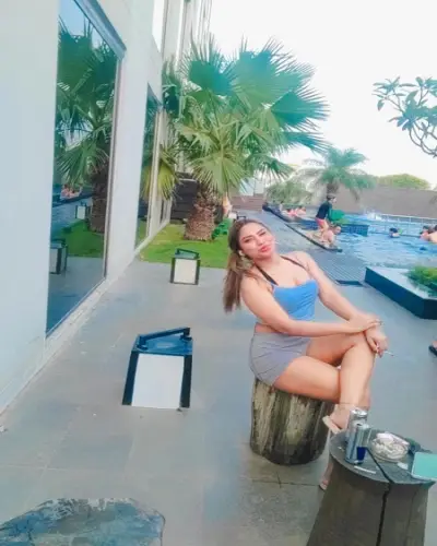 Escort Rajganj